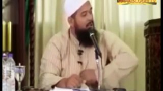 Balada Salafi Wahabi - Yazid Jawas : Mencium Mushaf Al Quran Buat Apa? Bid'ah!