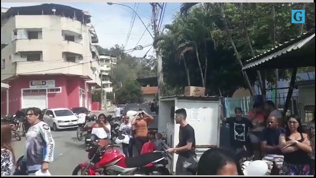 Manifestação pedindo por justiça no caso de assassinato de jovem em Cachoeiro
