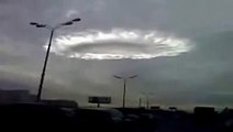 Ovni en forma de nube sobre Rusia