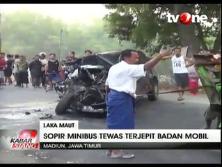Minibus Tabrak Bus, Sopir Tewas Terjepit