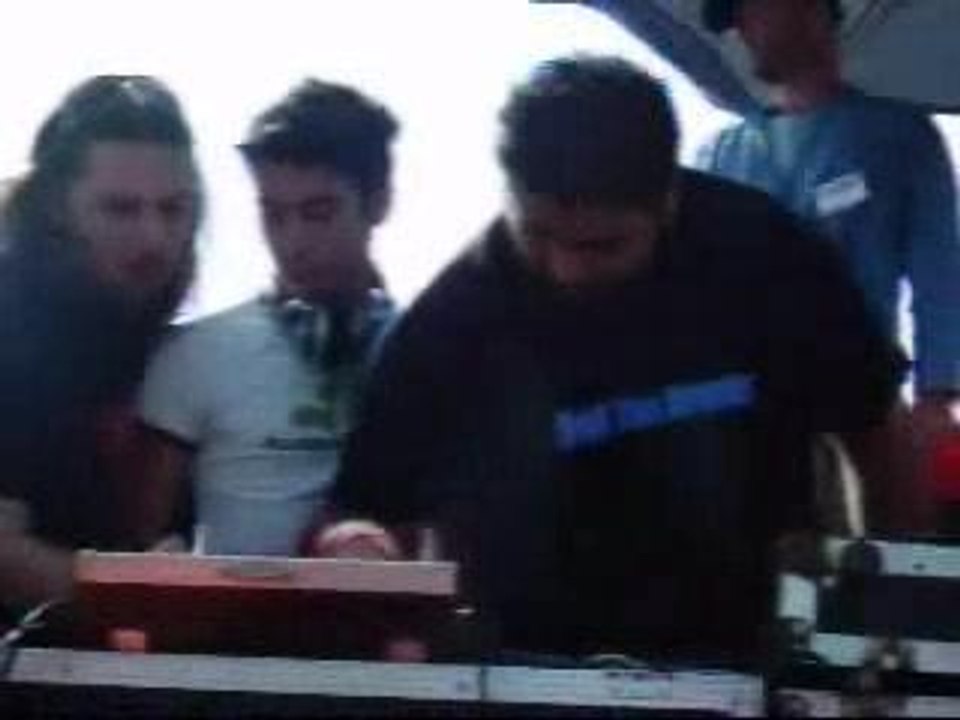 Bizzare Contact @ BoomBamela Festival 04