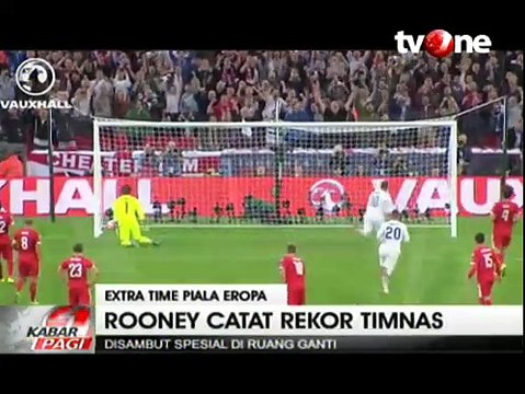 Usai Cetak Sejarah, Rooney Terima Sambutan Meriah di Ruang Ganti