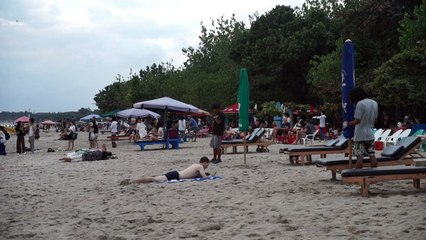 Bali: partir ou rester? le dilemme des touristes