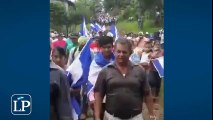 Los campesinos de #Nicaragua no olvidan a sus presos políticos: miles salieron a pies, en moto y a caballo para exigir la liberación de Medardo Mairena y Pedro