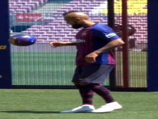 كرة قدم: الدوري الإسباني: أهدف لمعانقة الألقاب برفقة برشلونة- فيدال