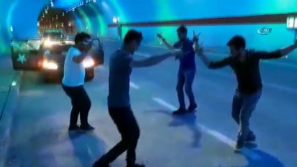 Türkiye'nin en uzun tünelinde Ankara kaşık havası oynadılar