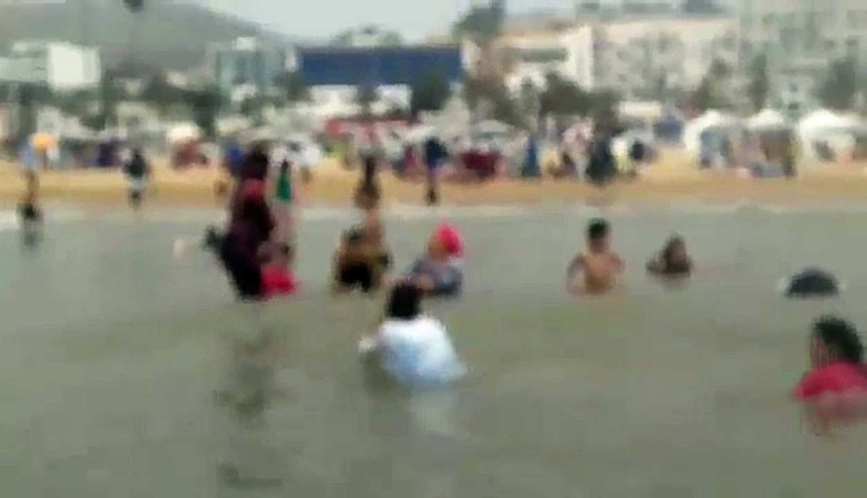 le bain de mer à Agadir