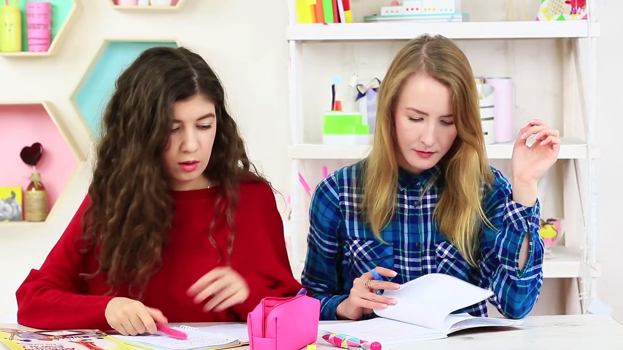 11 ASTUCES POUR CACHER LA NOURRITURE À MANGER EN CLASSE   BLAGUES A FAIRE EN COURS | Troom Troom FR