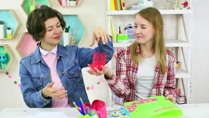 13 BLAGUES QU'UN ÉLÈVE PUISSE FAIRE A UN PROFESSEUR! BLAGUES A FAIRE EN COURS | Troom Troom FR