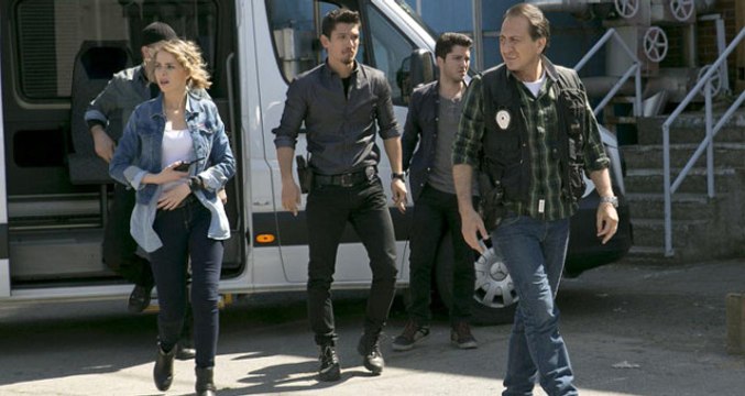 Arka Sokaklar Dizisinin Hüsnü Çoban'ı Özgür Ozan, Diziye Veda Etmediğini Duyurdu