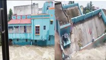 West Bengal के Bankura में Flood से देखेंते-देखतें ढहा आशियाना   , Viral Video | वनइंडिया हिंदी