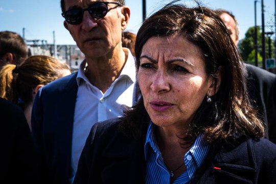 Marché de Noël : le pied de nez de l'Elysée à Anne Hidalgo