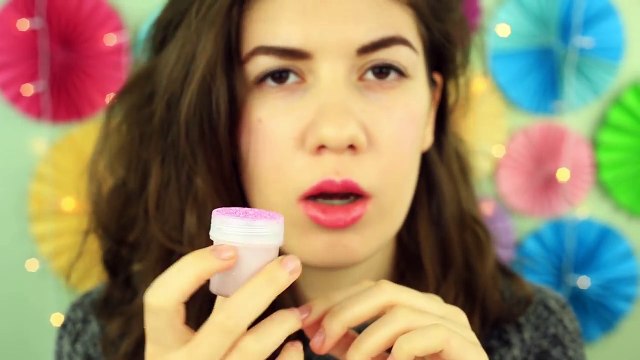 9 RECETTES DIY DE BAUME, EXFOLIANT ET BRILLANT À LÈVRES