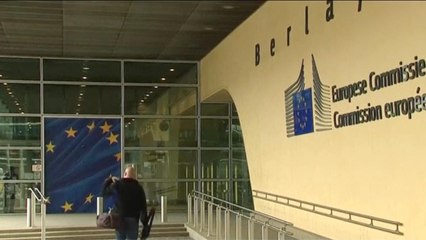 أوروبا تعدل قوانينها وتبقي تجارتها مع إيران