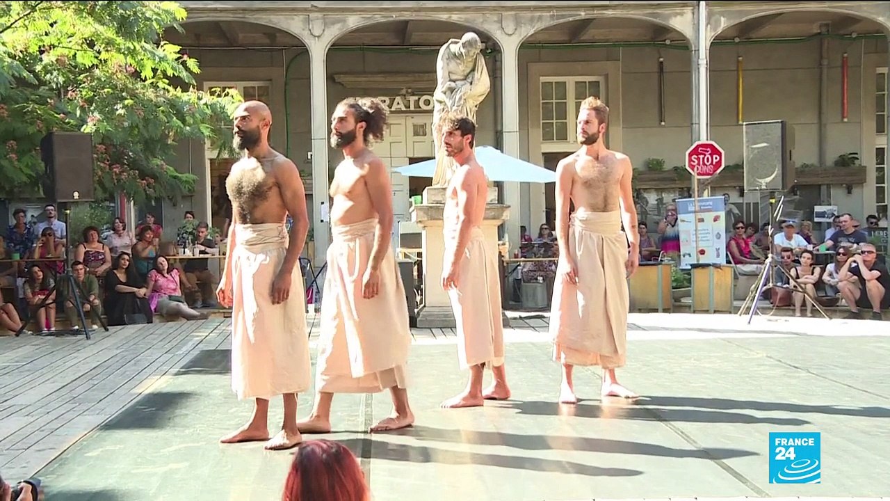 Syrian exiled dancers tell their story through art