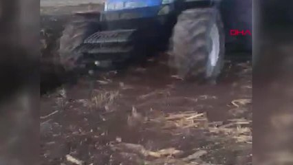 Çorum Kardeşinin Adını Her Yıl Traktörle Tarlasına Yazıyor