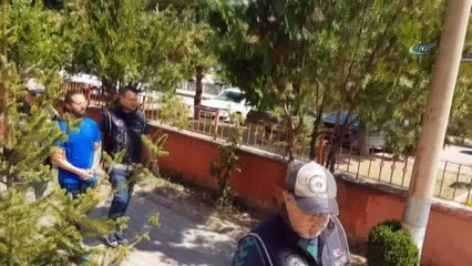 FETÖ'nün hücre evinde yakalanan eski polis memuru tutuklandı