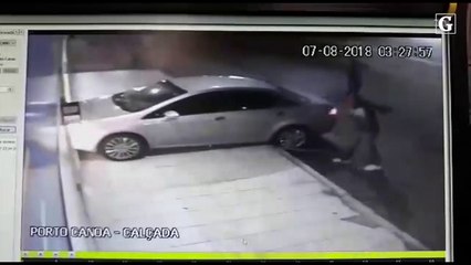 Loja é arrombada com ajuda de carro pela segunda vez em 12 dias na Serra