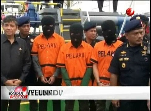 Menkeu Lakukan Inspeksi Kapal Tanker Pengangkut BBM Ilegal