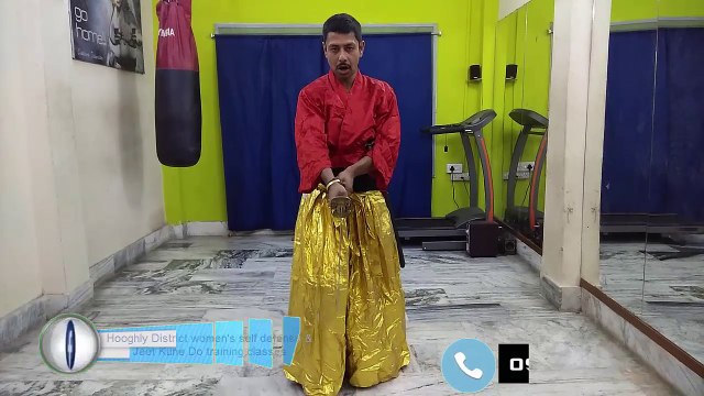 Japanese Samurai Sword Basic Chiburui (血振るい) removes blood from sword blade in [Hindi - हिन्दी]