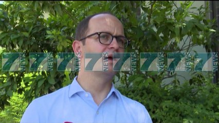 AMBASADA SHQIPTARE MBULON SHPENZIMET PER DOKUMENTET - News, Lajme - Kanali 7