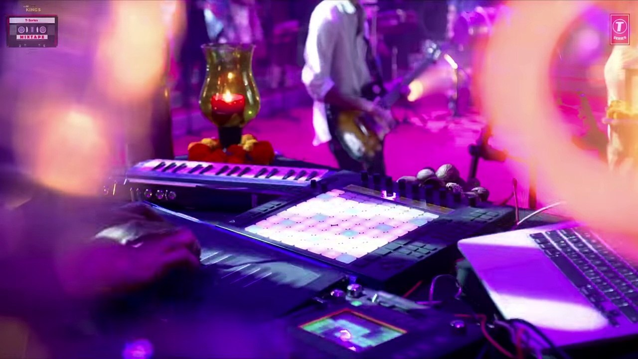 AMBARSARIYA_SUIT SUIT (Lyrical Video) - Kanika Kapoor, Guru Randhawa - T-Series Mixtape