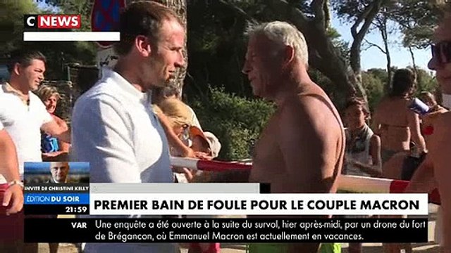 Emmanuel et Brigitte Macron sont sortis hier soir du fort de Brégançon à la rencontre de curieux et de journalistes