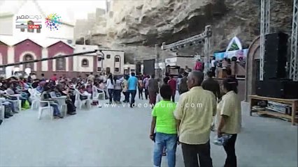 توافد مئات الأقباط على دير درنكة للاحتفال بصيام العذراء بأسيوط