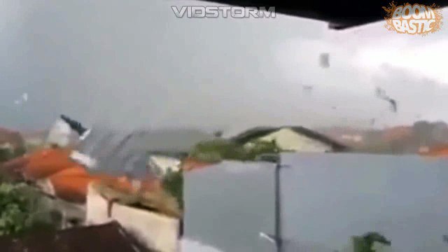 Tornados furacões - vídeos de curiosidades - grandes tornados e furacões