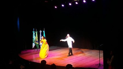 Apresentação de canto de dança dos artistas Aeri Park e Hyun-joon Nam 2