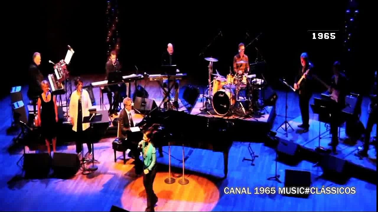 Nelly Furtado - I'm Like a Bird - Live Sing with Orchestra -David Foster on piano