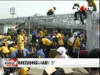 Merakit Pesawat dari Botol Air Kemasan di Bandung Air Show