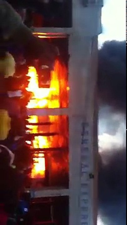 Agence de voyage Général Express en feu à Bafoussam