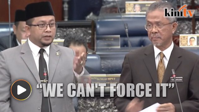 Deputy minister: We can't force people to dress a certain way