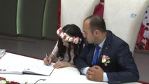 Evlilik İçin Bu Tarihi Seçenler Nikah Salonlarını Doldurdu