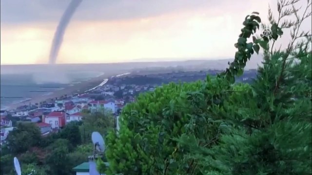 Yeniköy sahilinde hortum - İSTANBUL