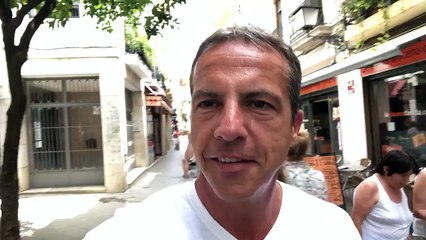 Un turista retrata a Cristobal Soria