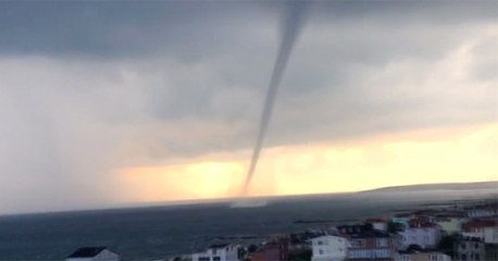 İstanbul'da Hortum Kameraya Yansıdı
