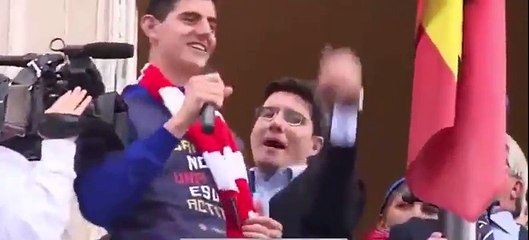 Courtois insultando al Real Madrid