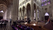 Prince William pays tribute to war dead at Amiens memorial