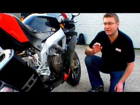 MCN: Aprilia RSV4 road bike