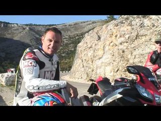 Yamaha R1 v Aprilia RSV4