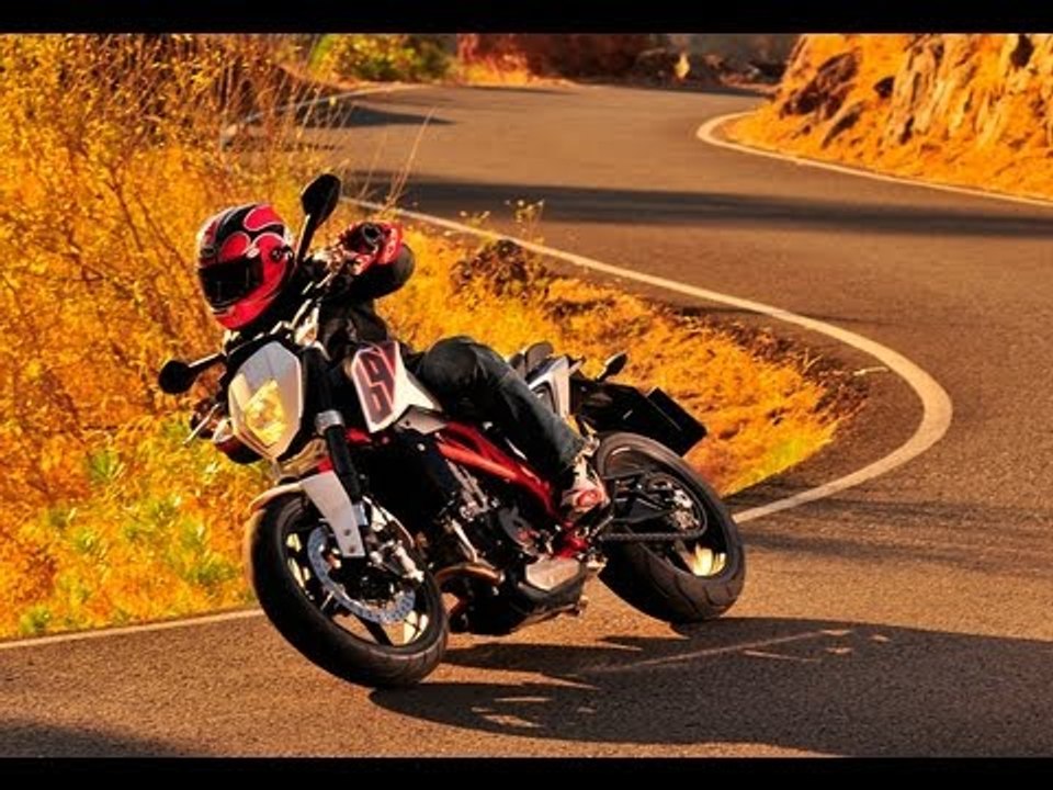 2012 KTM Duke 690 first ride