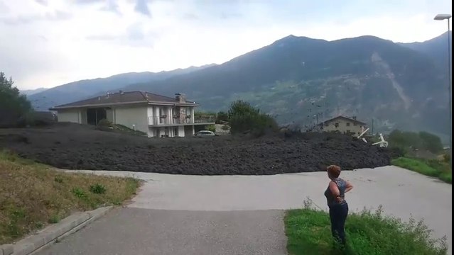 Impressionnante coulée de boue (Suisse)