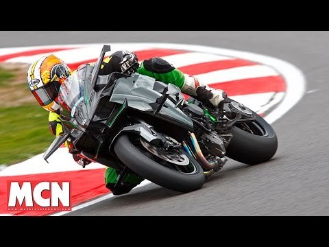MCN ride the Kawasaki H2R at Brands Hatch | Features | Motorcyclenews.com