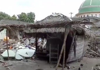 Indonesian Red Cross Distributes Aid in Lombok Following Earthquake