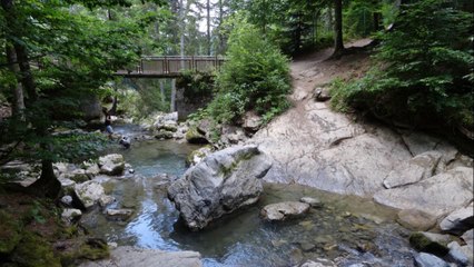 Cascade d'Ardent depuis le lac de Montriond -74-