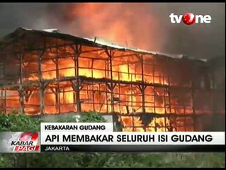 Gudang Proyek Apartemen di Kedoya Ludes Dilalap Api