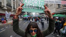 Argentiniens Parlament stimmt über die Legalisierung von Abtreibungen ab