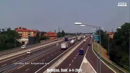 سيارة وقود انفجرت فجأة على الطريق.. شاهد ما حدث